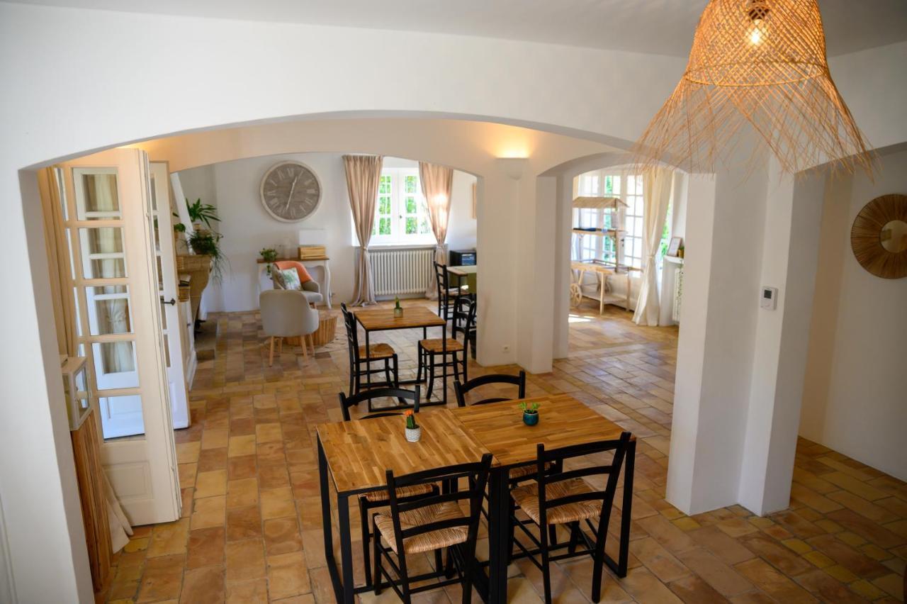 Le Mas De La Source Bed and Breakfast Mougins Buitenkant foto