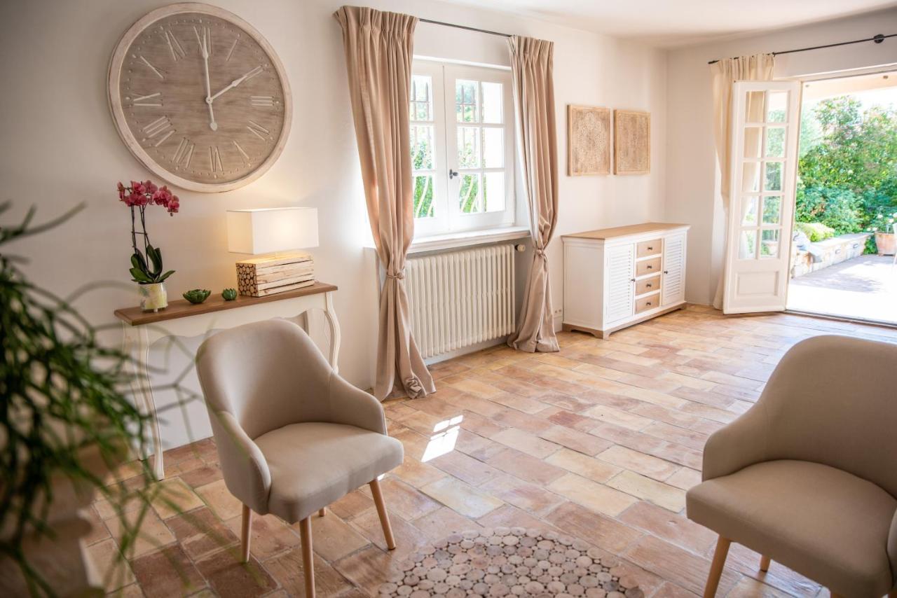 Le Mas De La Source Bed and Breakfast Mougins Buitenkant foto